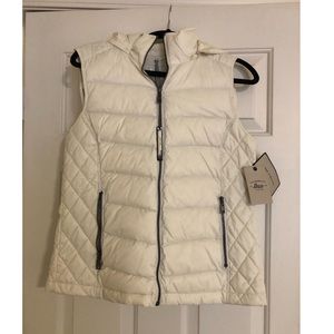 White-cream puffy vest